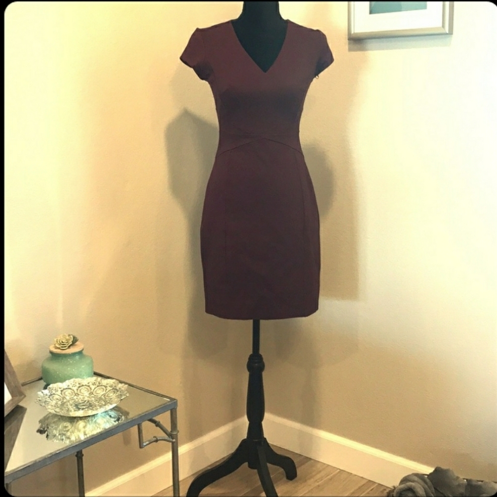 Halogen Ponte v neck structured dress